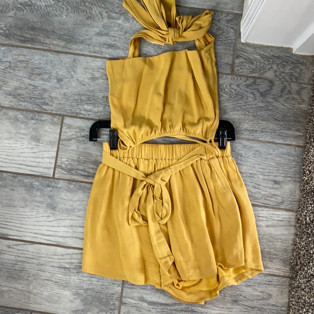 Crop top short set